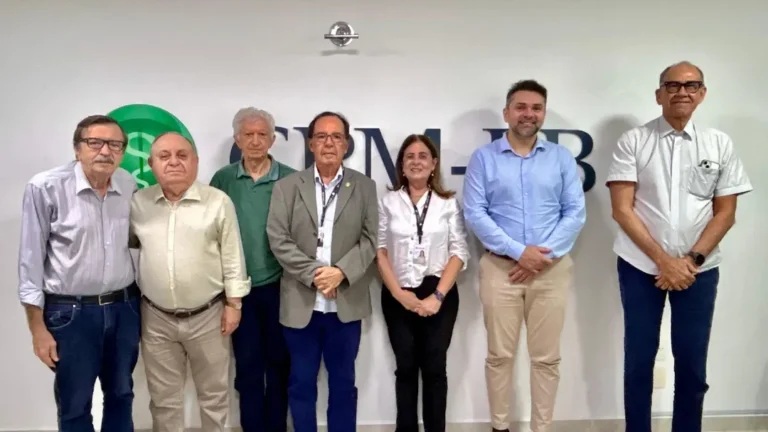 Reunião institucional entre as entidades APMED e CRM-PB